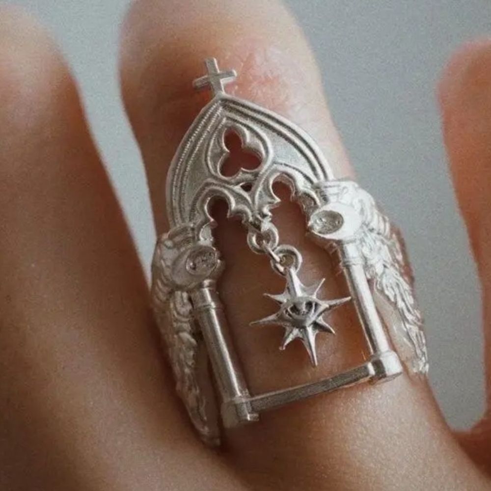 Gothic Arch Ring